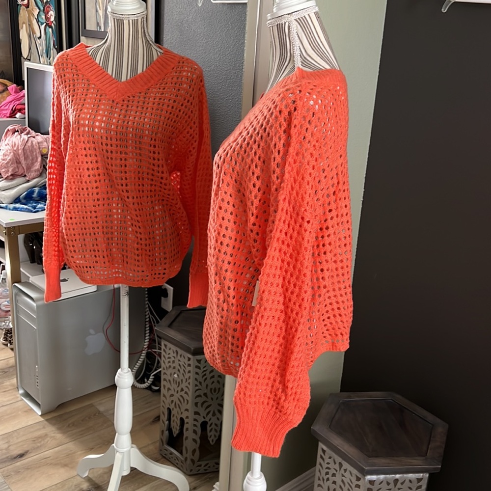 🔥1 hour sale - Rhapsody, coral sweater